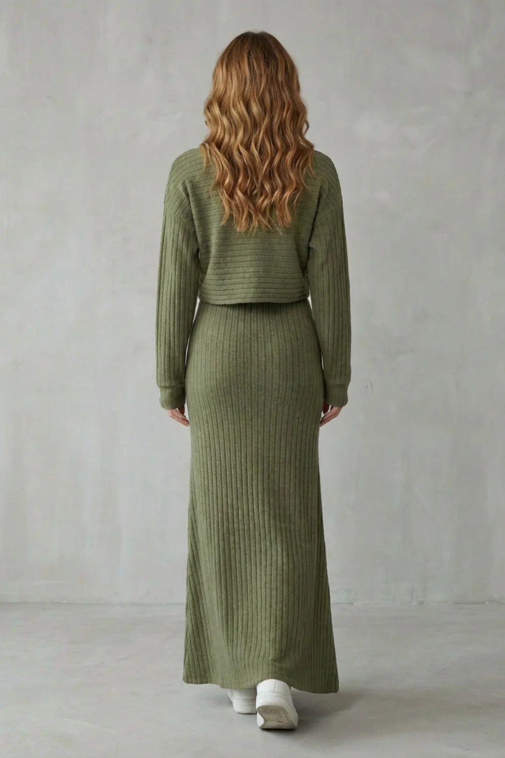 Clara – 2-in-1 Ribbed Knit Set – Maxi Dress & Cropped Pullover - Image 4