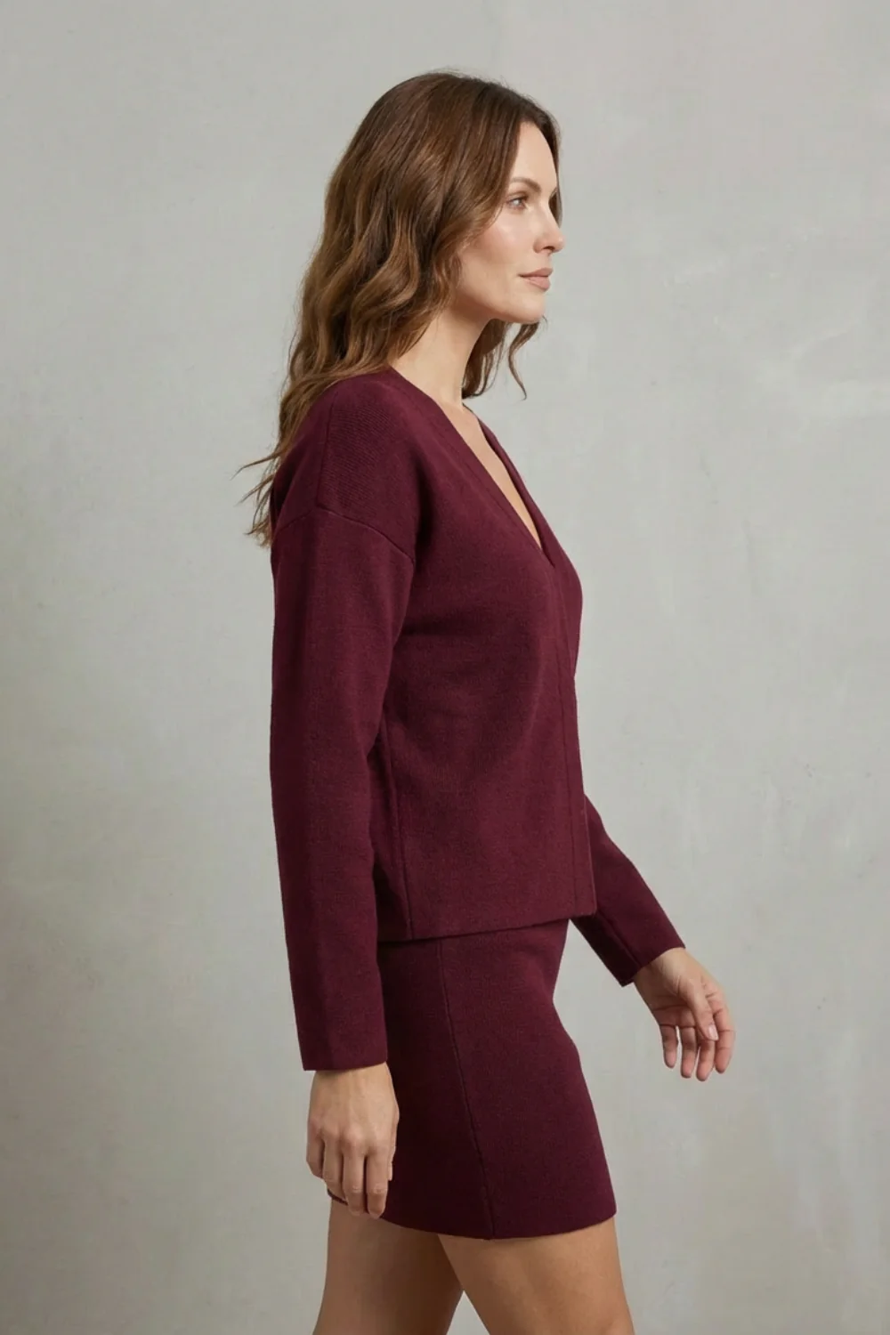 Clarette – Effortless Charm – Knitted Slim Jacket & Skirt Set - Image 3