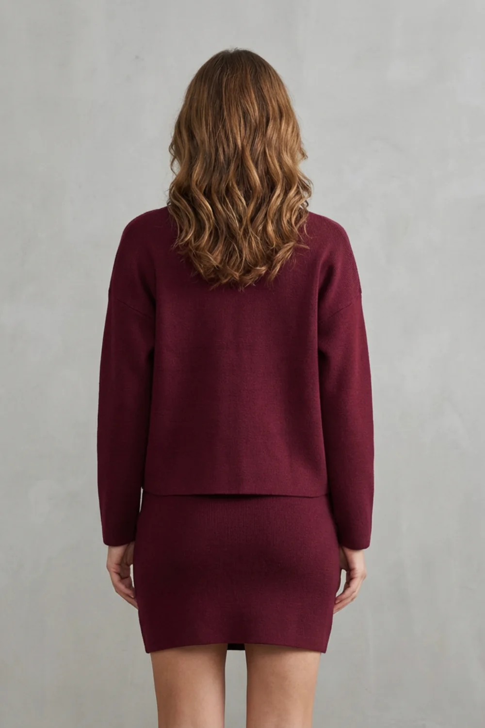 Clarette – Effortless Charm – Knitted Slim Jacket & Skirt Set - Image 4