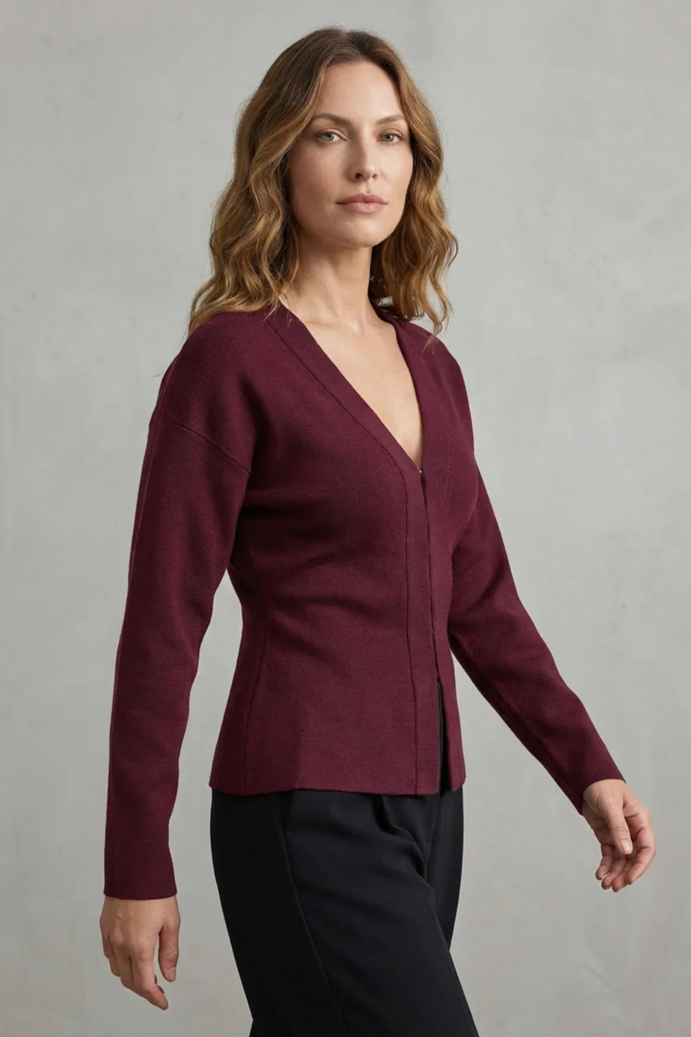Clarette – Effortless Charm – Knitted Slim Jacket & Skirt Set - Image 7