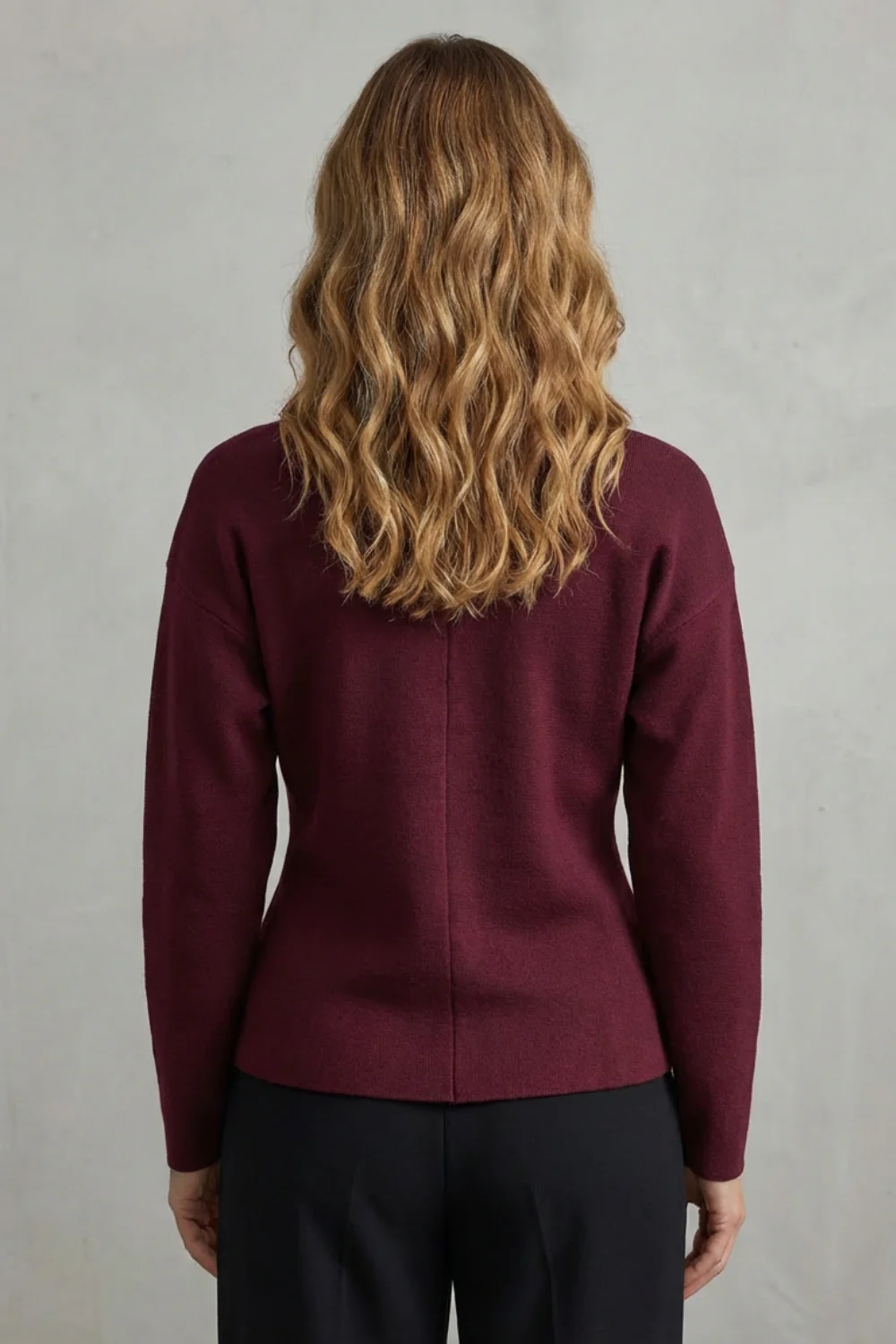 Clarette – Effortless Charm – Knitted Slim Jacket & Skirt Set - Image 8