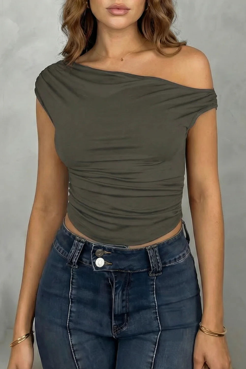 Elovienne – Asymmetric ruched silhouette – One shoulder top - Image 15