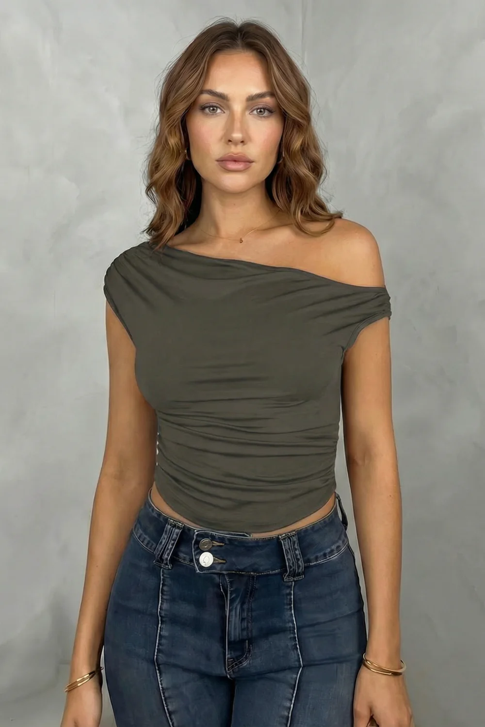 Elovienne – Asymmetric ruched silhouette – One shoulder top - Image 16