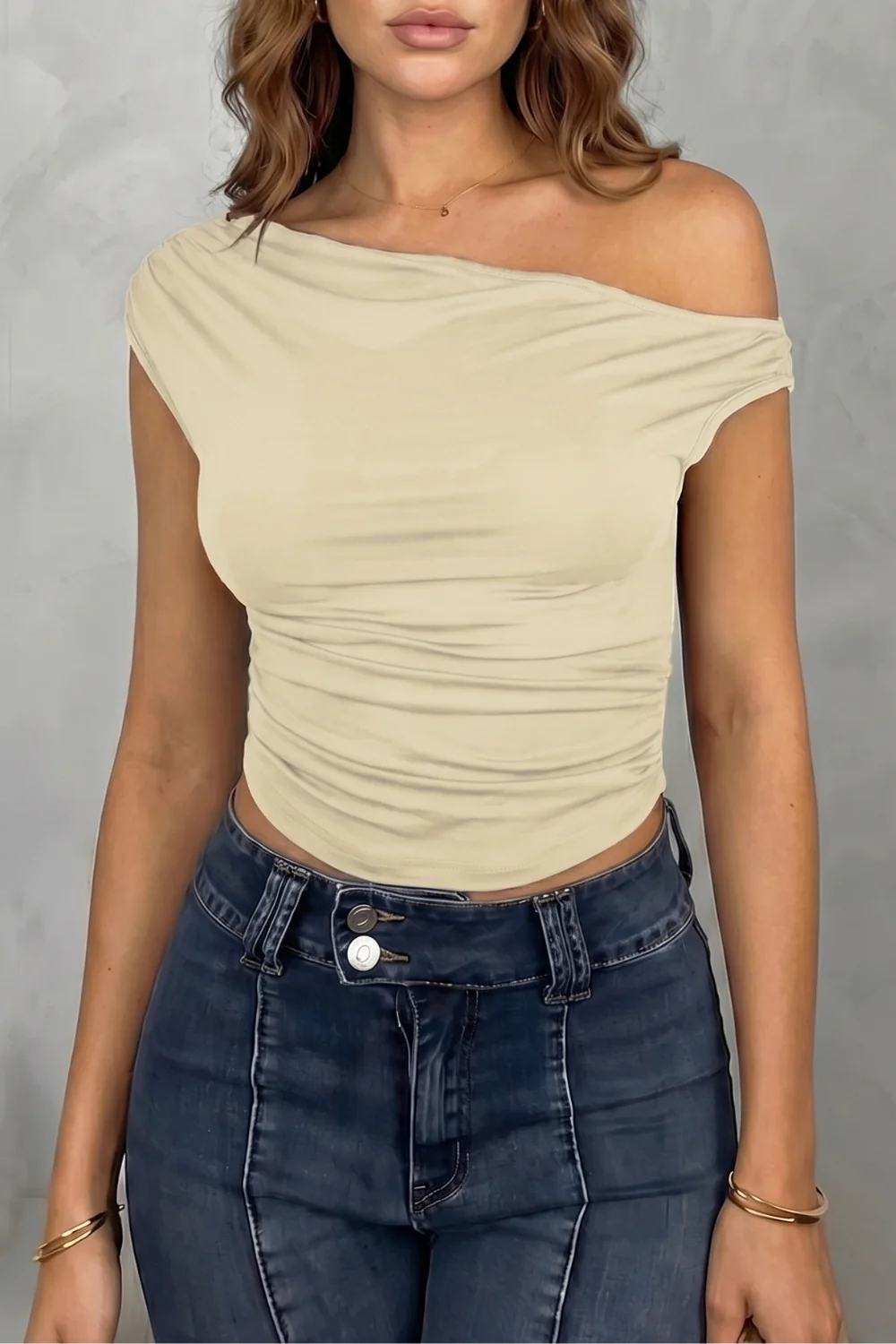 Elovienne – Asymmetric ruched silhouette – One shoulder top - Image 7