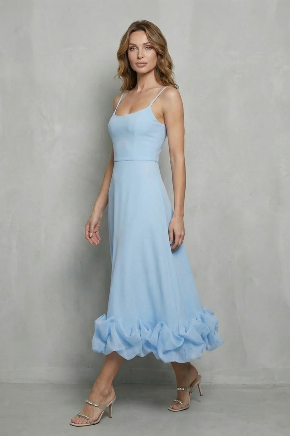 Elowenne – Romantic ruffle hem – Sleeveless midi dress - Image 3
