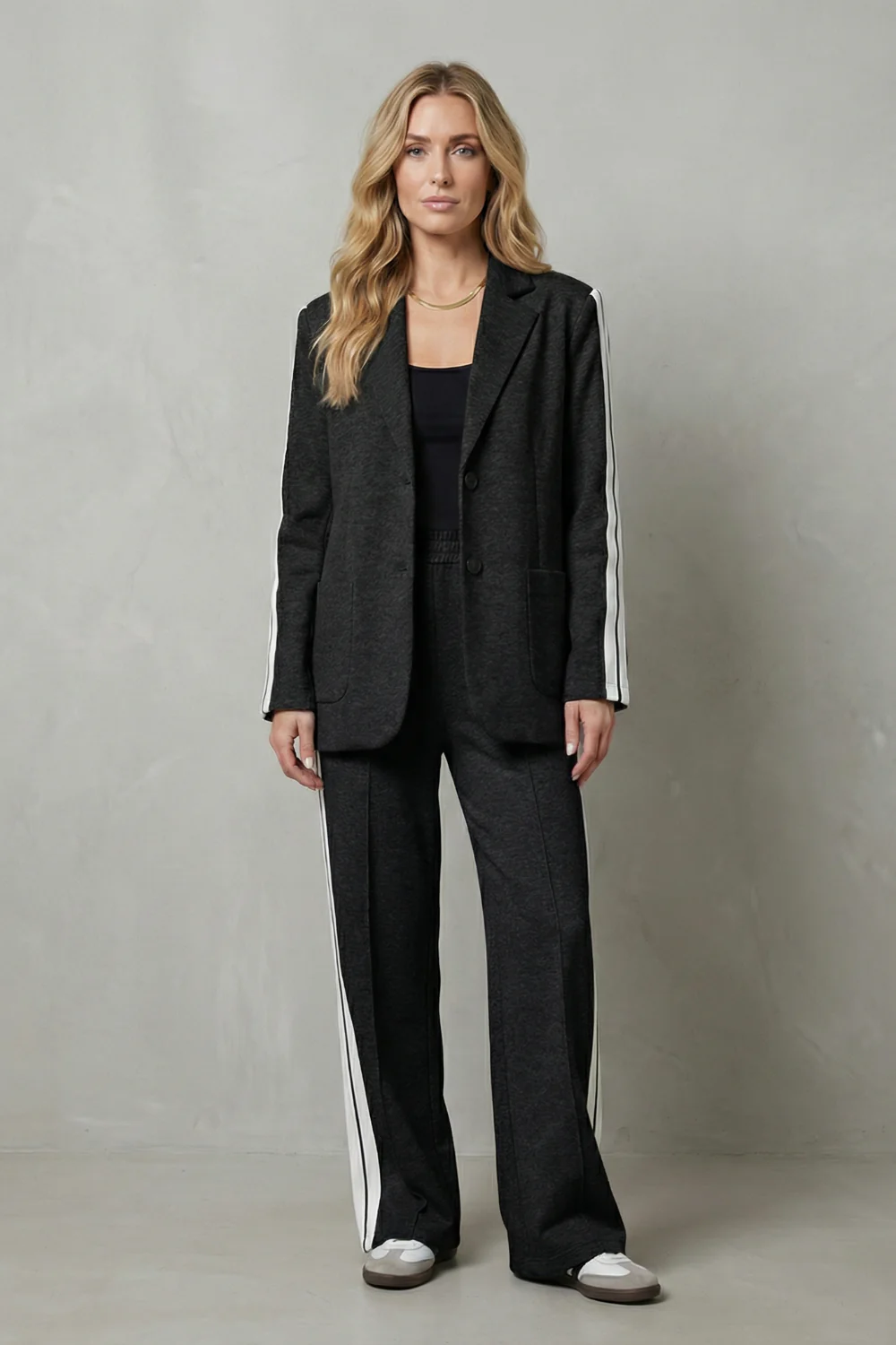 Elvaris – Sporty tailored contrast – Two piece set - Image 10