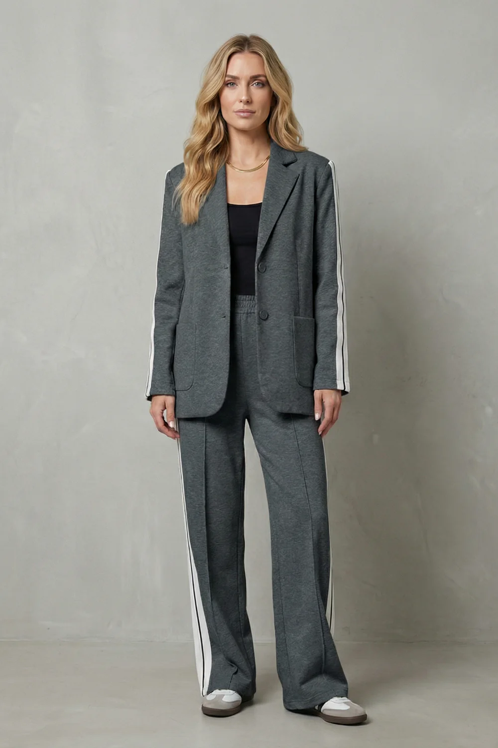 Elvaris – Sporty tailored contrast – Two piece set - Image 6
