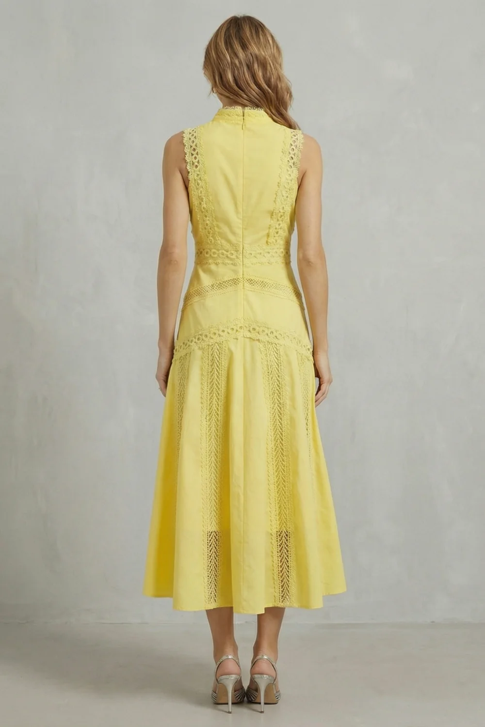 Gracia – Intricate lace panels – Elegant midi dress - Image 4