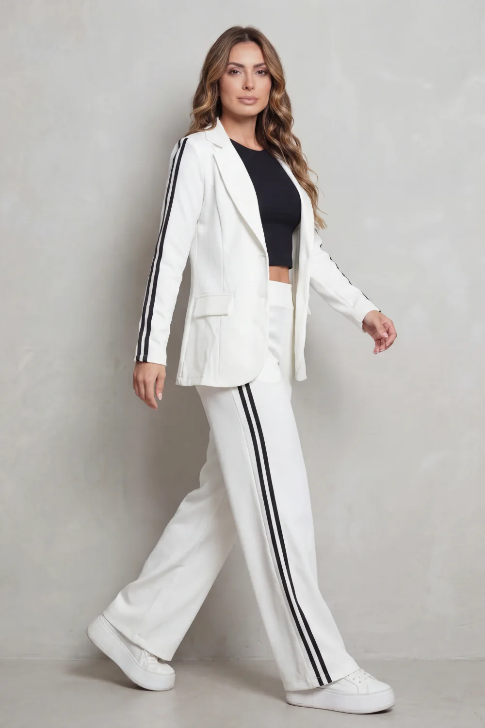 Ishie – Stripe detail – Sporty elegance set - Image 3