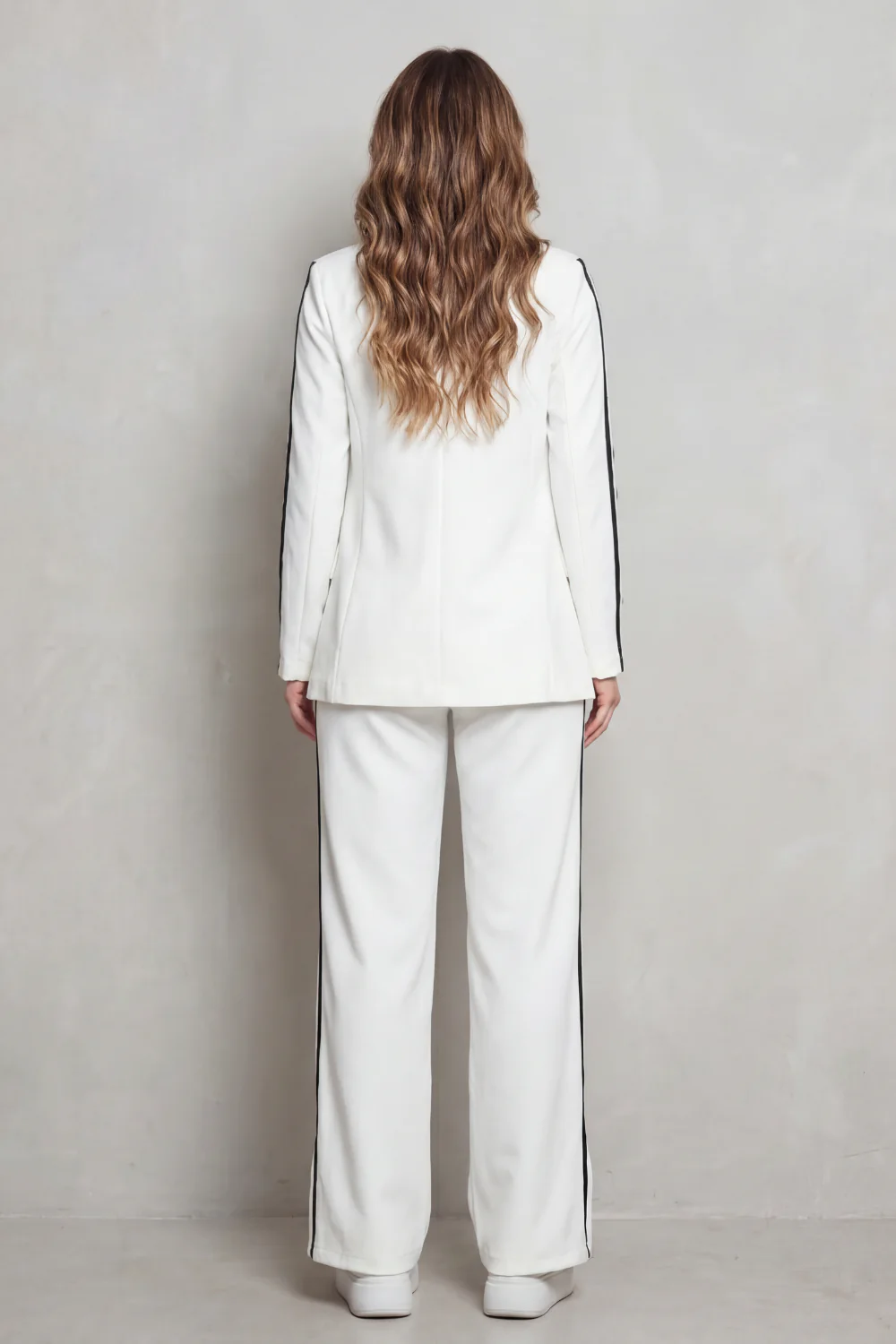 Ishie – Stripe detail – Sporty elegance set - Image 4
