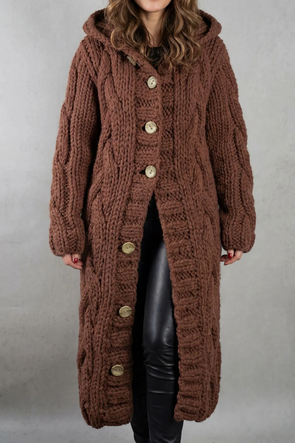Karinaè – Oversized cable knit – Hooded cardigan coat - Image 10