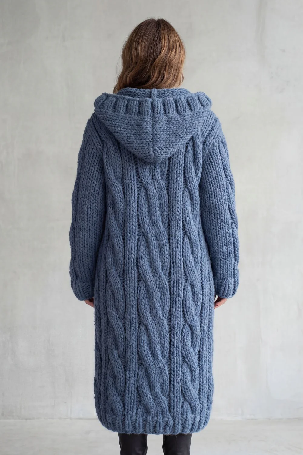 Karinaè – Oversized cable knit – Hooded cardigan coat - Image 4