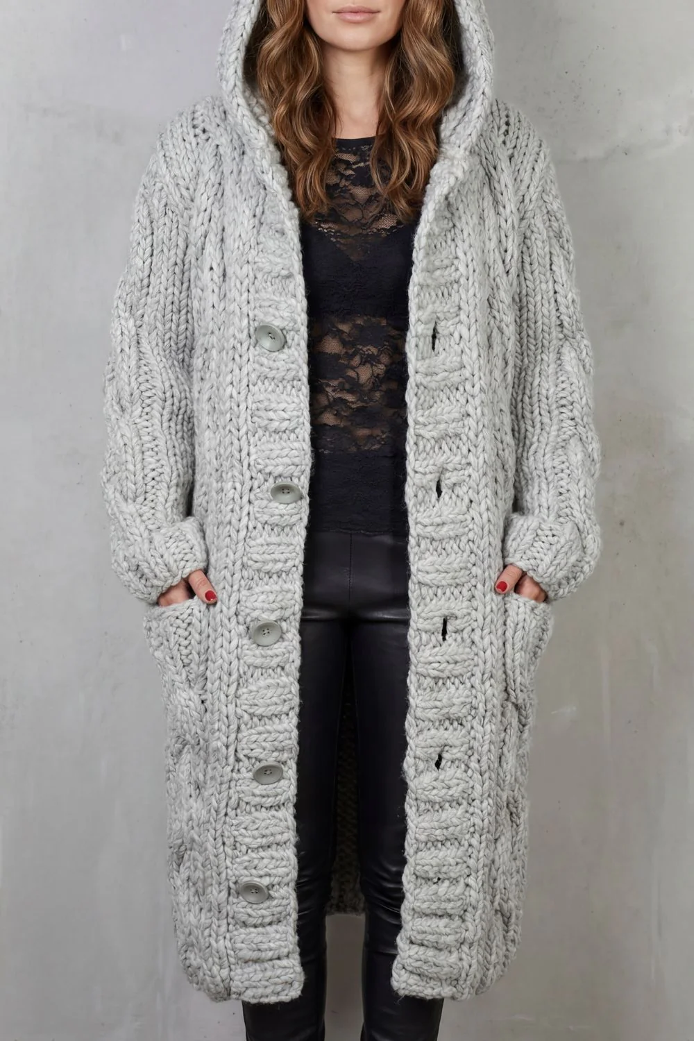 Karinaè – Oversized cable knit – Hooded cardigan coat - Image 7