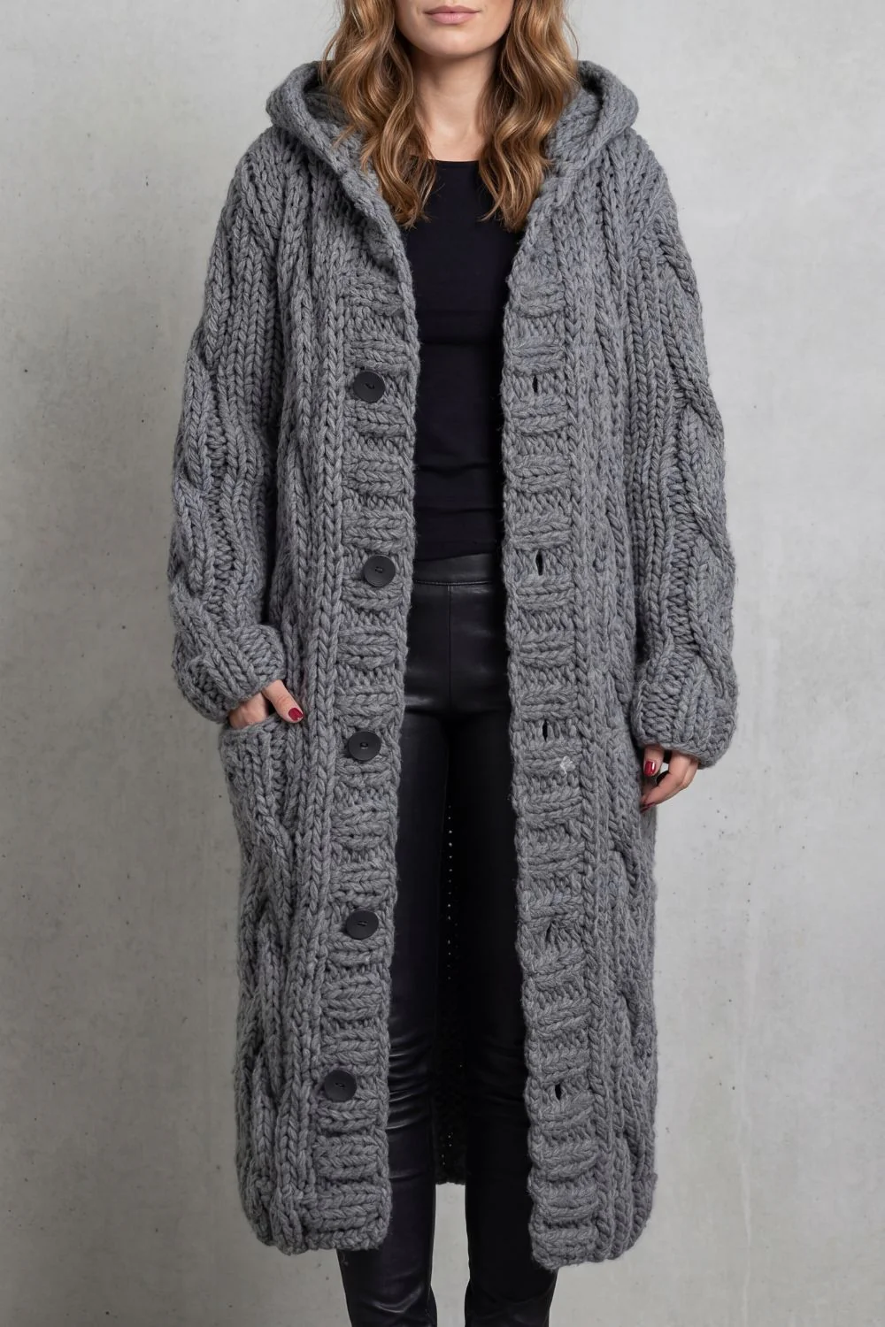 Karinaè – Oversized cable knit – Hooded cardigan coat - Image 8