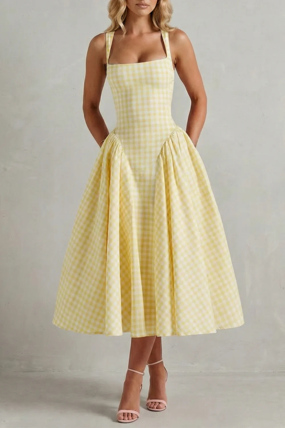 Kaydelle – Gingham summer charm – Midi dress - Image 5