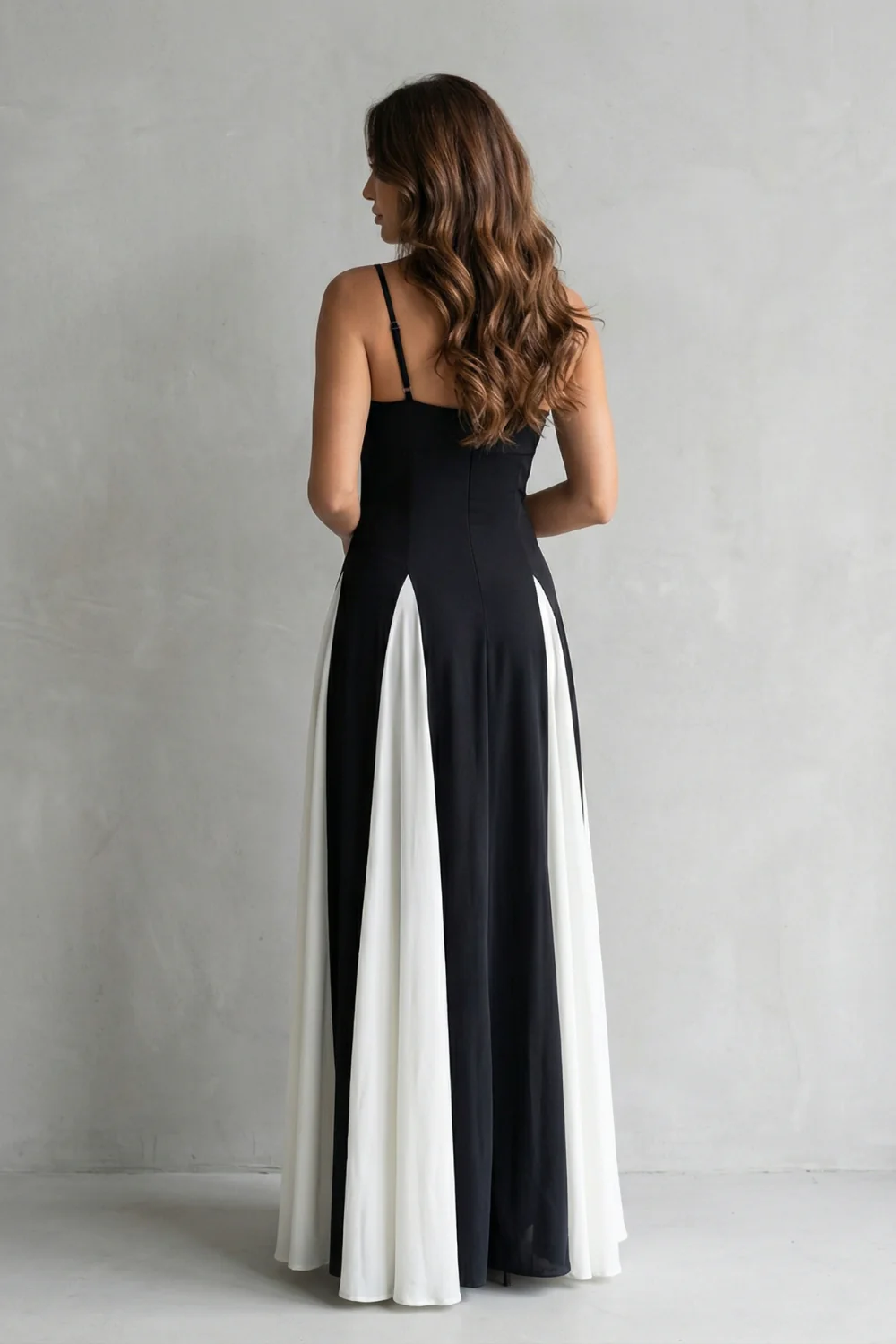 Lovie – Modern contrast – Women’s Elegant Maxi Dress - Image 4