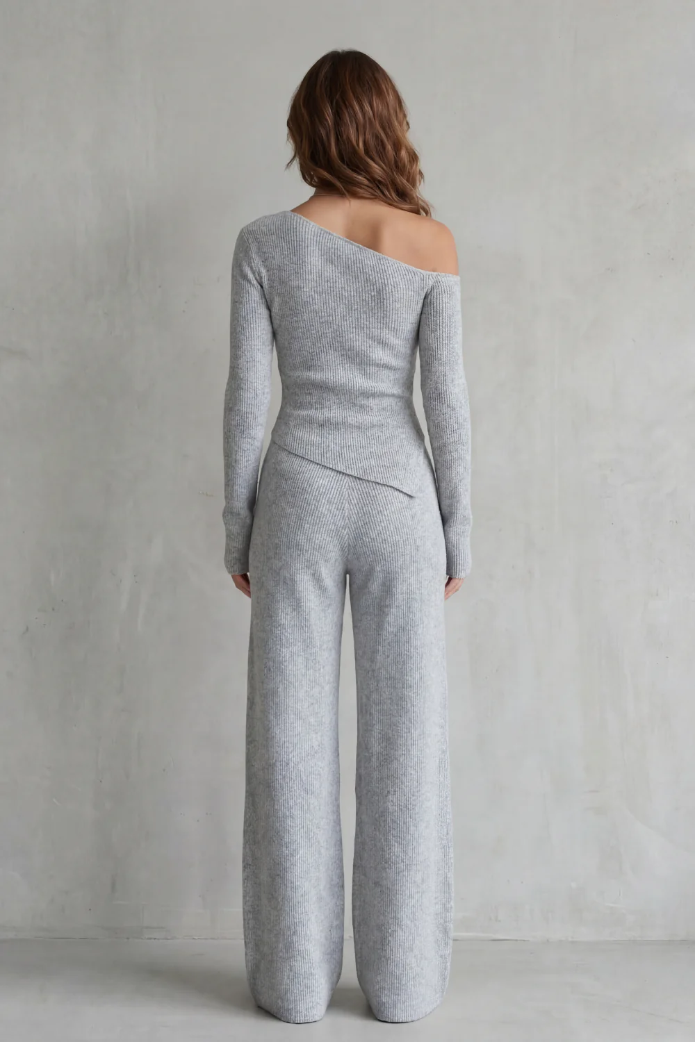 Lunavie – Asymmetric neckline – Knit lounge set - Image 4