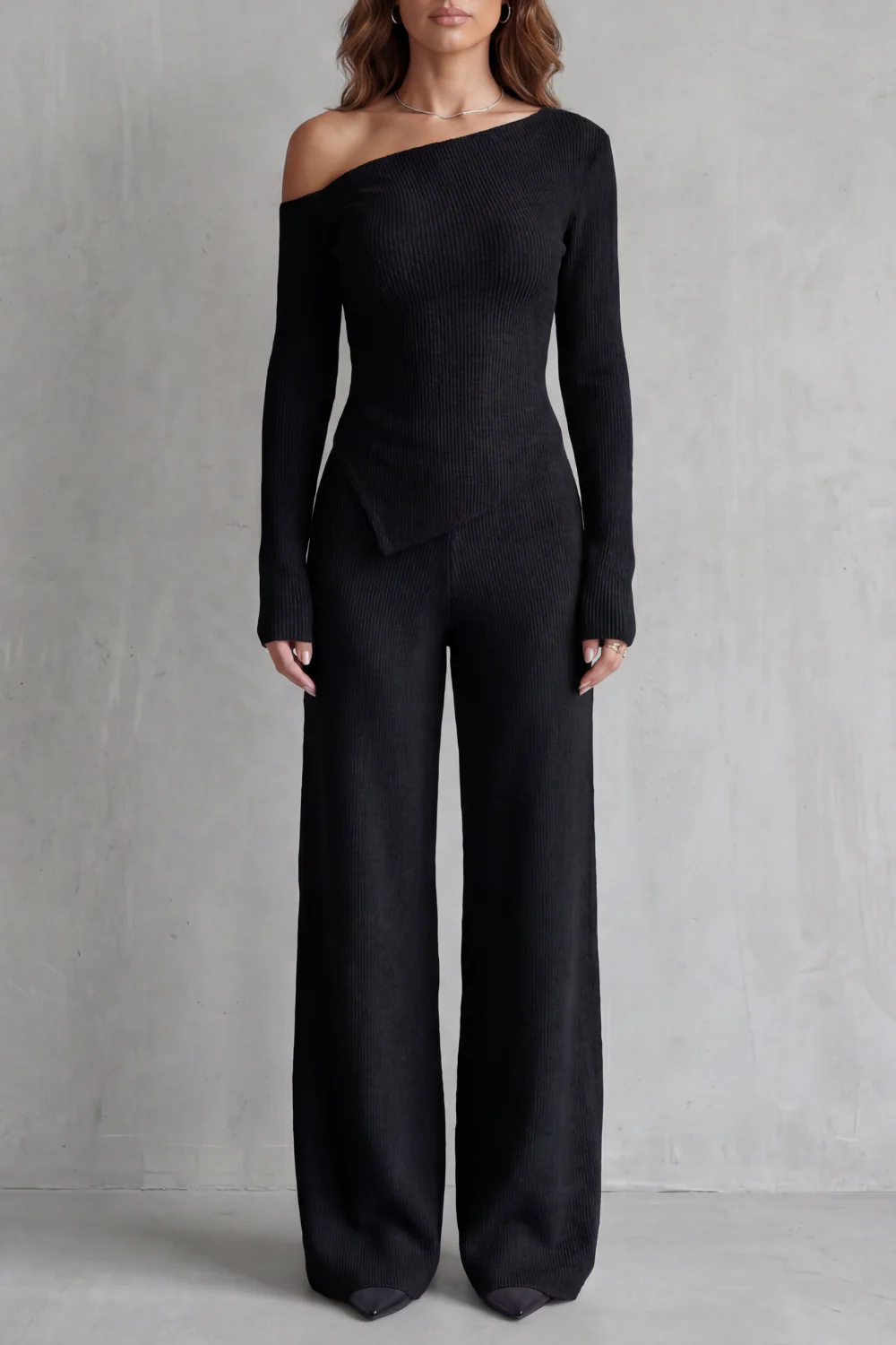 Lunavie – Asymmetric neckline – Knit lounge set - Image 5