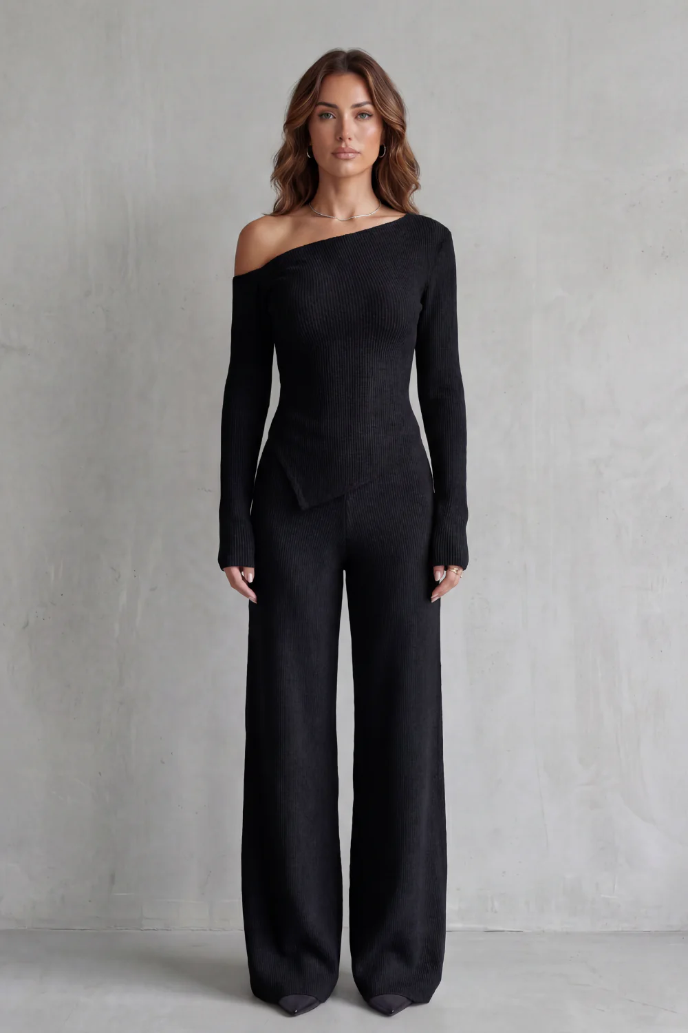 Lunavie – Asymmetric neckline – Knit lounge set - Image 6
