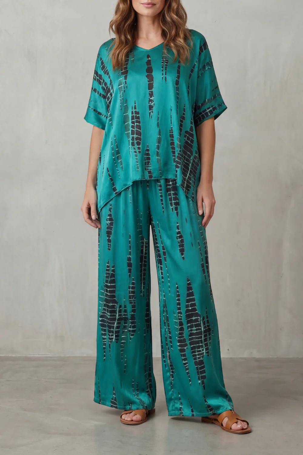 Marie – Abstract Print Detail – Wide-Leg Lounge Set - Image 11