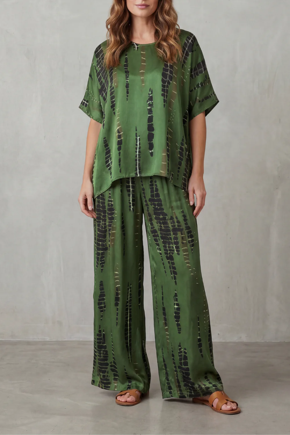 Marie – Abstract Print Detail – Wide-Leg Lounge Set - Image 7