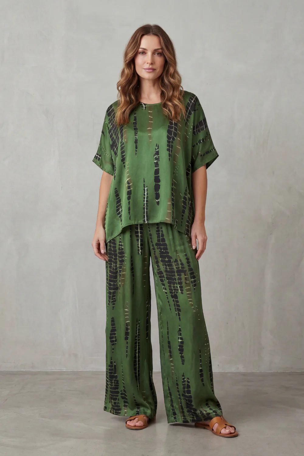 Marie – Abstract Print Detail – Wide-Leg Lounge Set - Image 8
