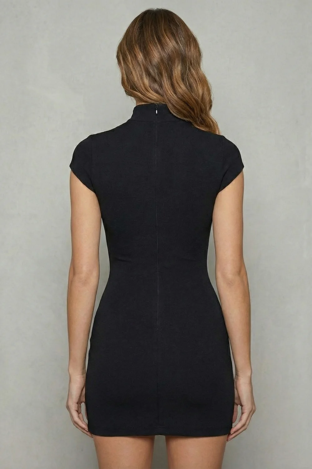 Noirelle – Sculpted zip silhouette – Bodycon mini dress - Image 4