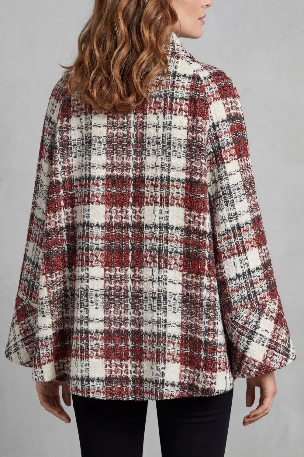 Rosélle – Vintage check flair – Wool cape coat - Image 4