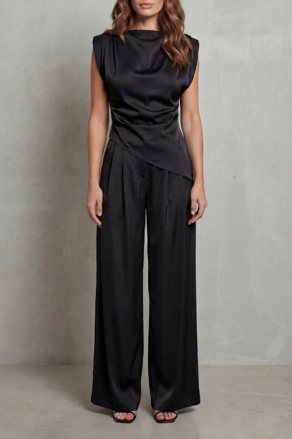 Selora – Draped waist detail – Casual elegance set - Image 9