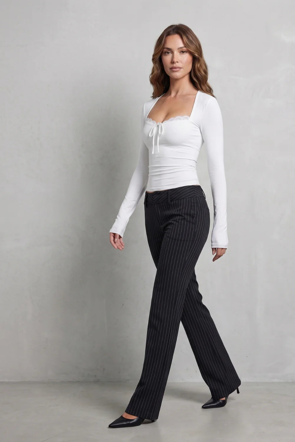 Serelune – Lace trim elegance – Fitted long sleeve top - Image 3