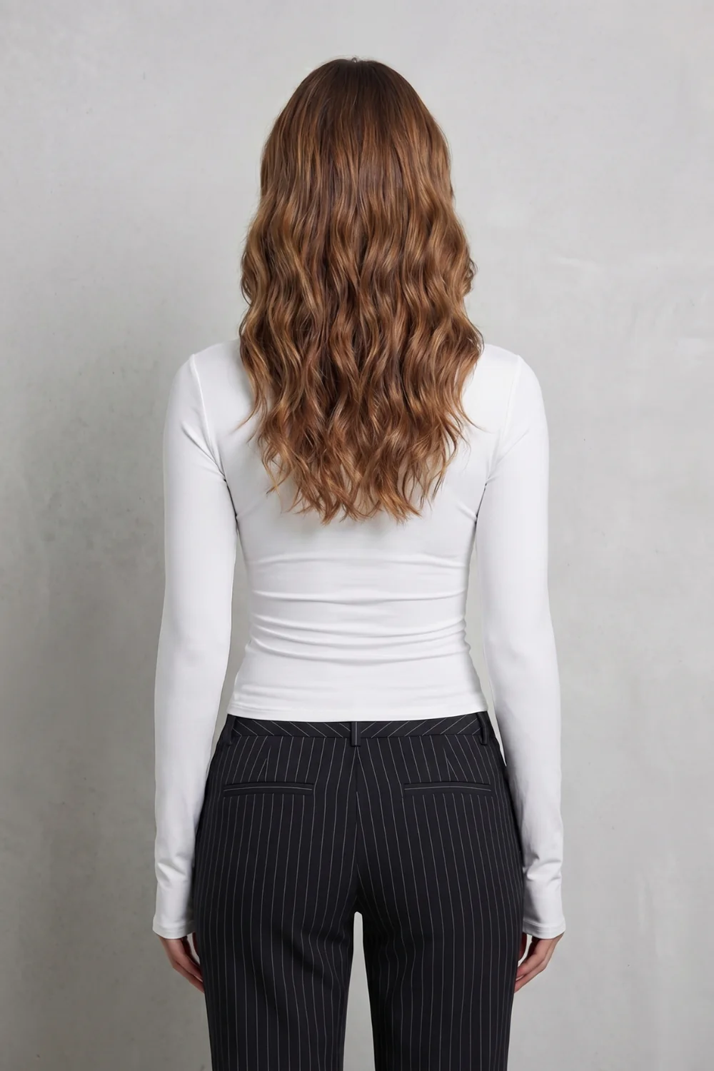 Serelune – Lace trim elegance – Fitted long sleeve top - Image 4