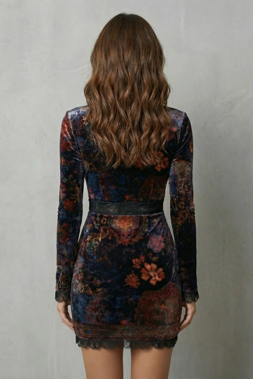 Solenza – Baroque lace plunge – Velvet mini dress - Image 4