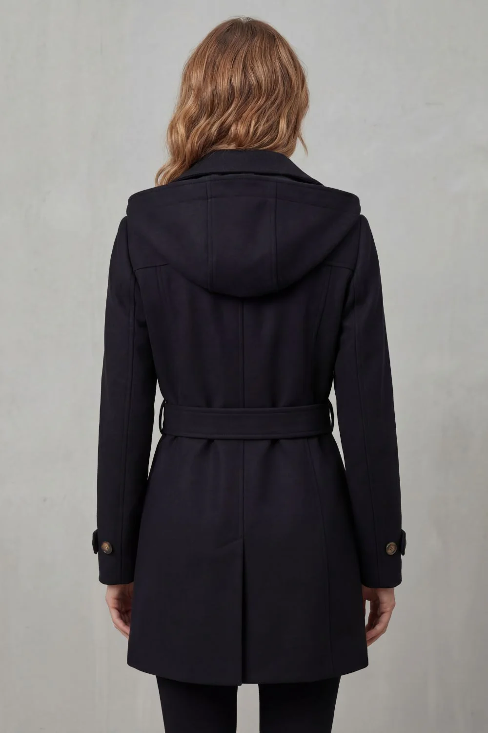 Solivane – Tailored elegance – Hooded trench coat - Image 4