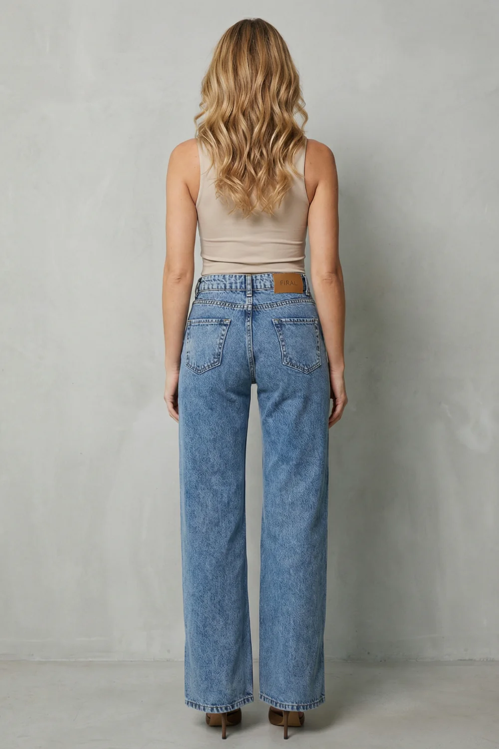 Virezza – Cross button detail – Straight leg jeans - Image 6