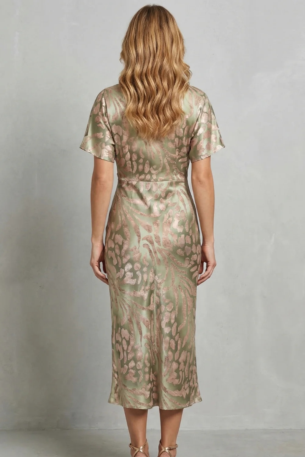 Zarielle – Draped elegance – V neck maxi dress - Image 4